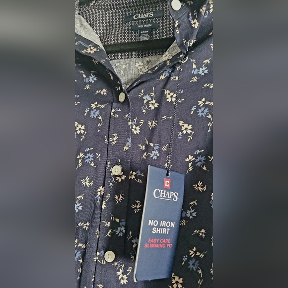 Chaps No Iron Button-up NWT - Picture 3 of 5